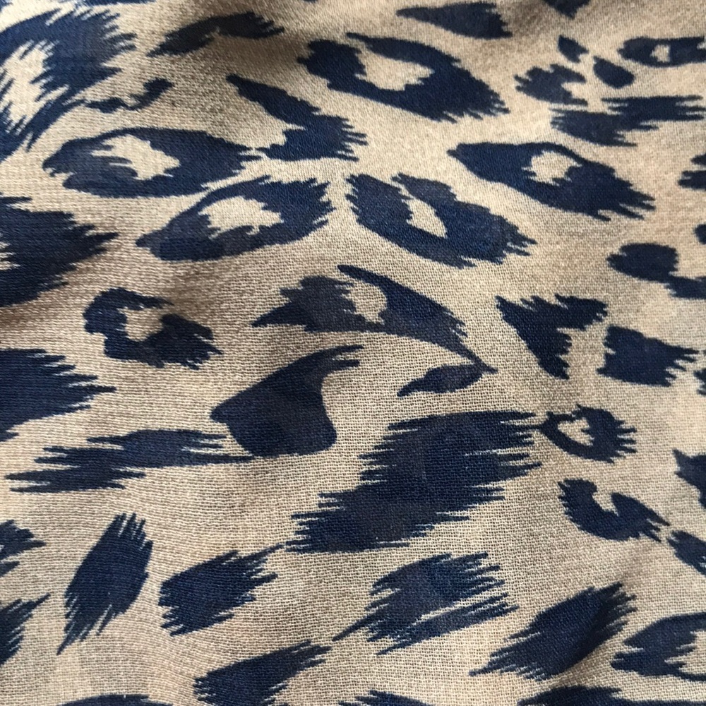 NWT blouse - Picture 2 of 3